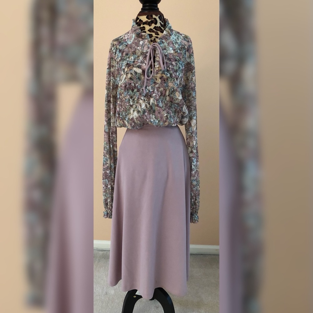 Vintage Two Piece Skirt Set with Long Sleeve Lace Top and Skirt Size Vintage 16